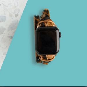 Victoria Emerson Safari Apple Watch Strap Gold